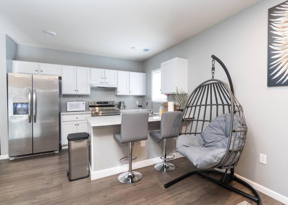 Elegant Apt By Ewr & Pennstation Newark Exterior photo